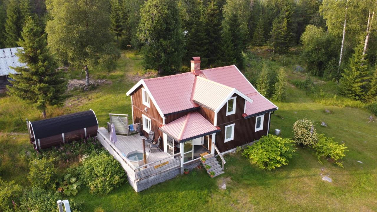 Cozy Forest Cabin With Amazing Mountain View تورسبي المظهر الخارجي الصورة